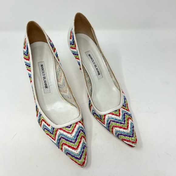Manolo Blahnik Arina Pointed Toe Rainbow ZigZag Pump White Leather size 39 EU - Picture 2 of 6